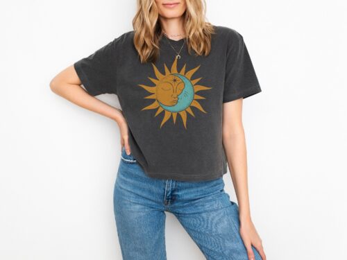 Sun And Moon Boho Celestial Harmony Mystical Women'S Comfort Colors Boxy Cropped Tee